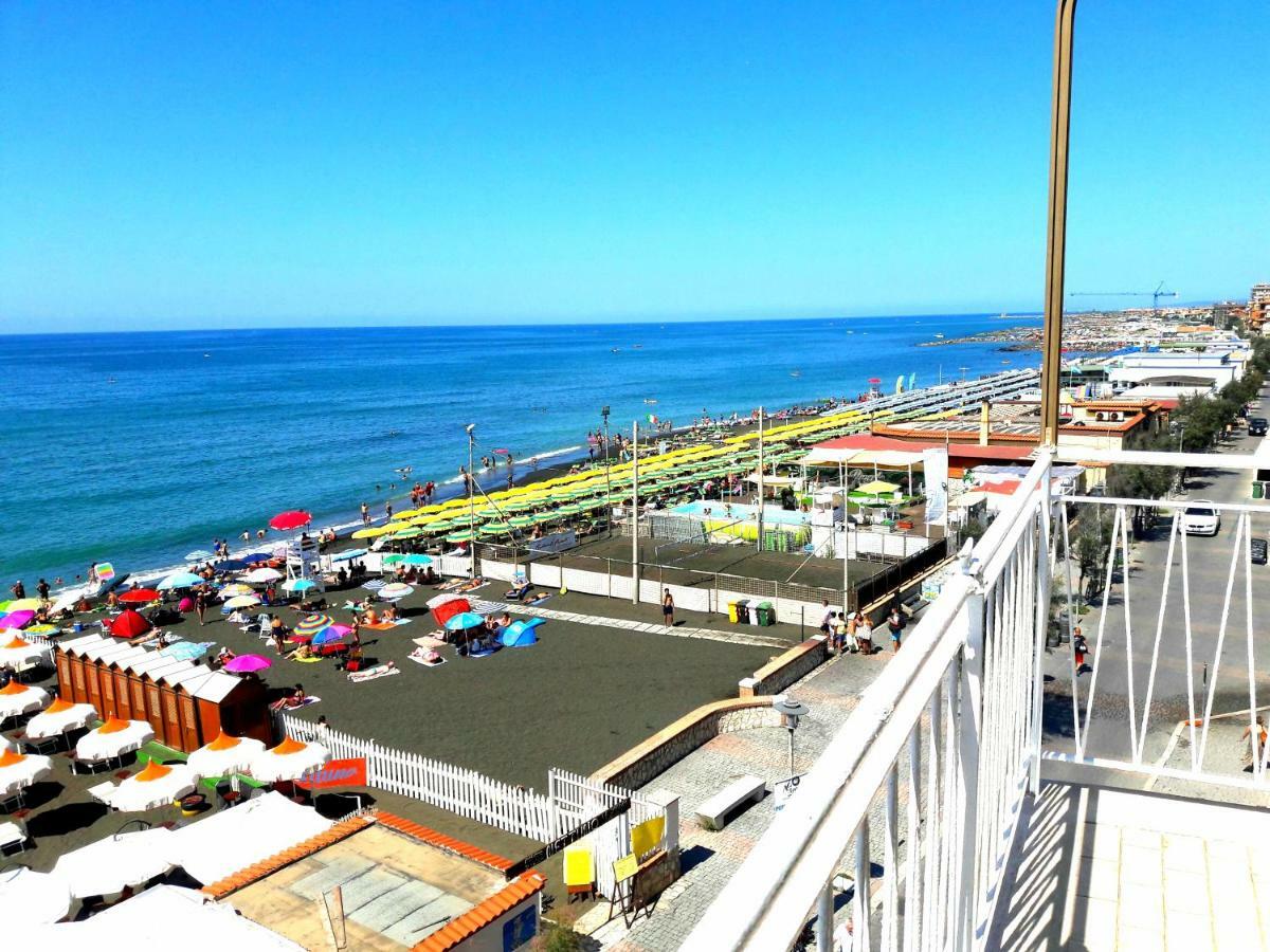 Waterfront Apt Ladispoli Exteriör bild